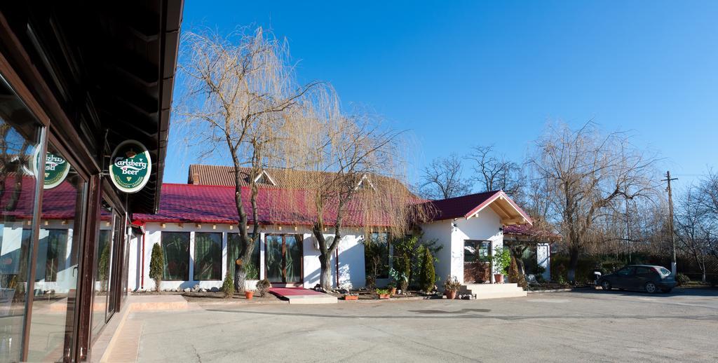 Pension Club Montana 캄피나 외부 사진